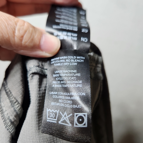 Kuhl Women's 10 Short Gray Performance Hiking Outdoor Pants - Picture 6 of 13